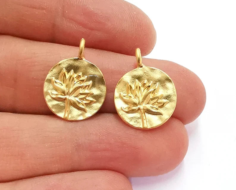 Gold CHARMS / PENDANTS