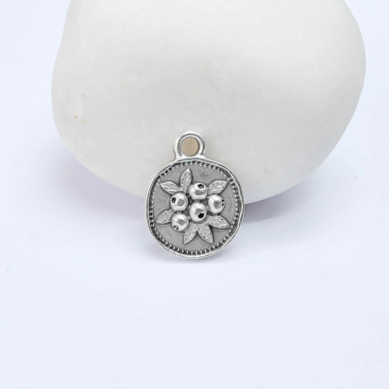 4 Pcs Berry Round Charm Pendant, Double Sided Botanical Design, Antique Silver Plated, 16x13mm, G38085