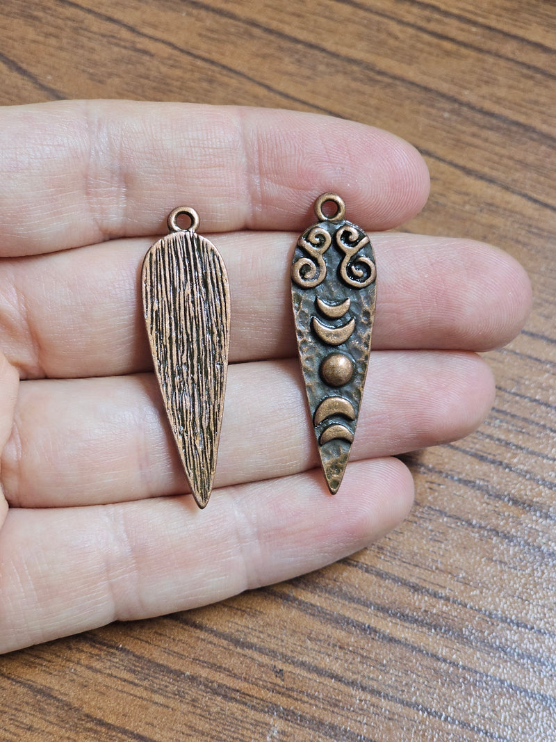 Copper Charms, Baroque Charms, Ethnic Earring Charms, Copper Rustic Pendant, Necklace Parts, Antique Copper Plated 42x12mm G36825