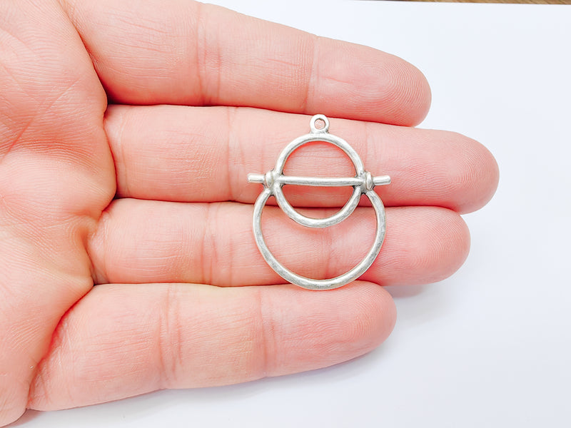 2 Antique silver charms Antique silver plated charms (33x31mm) G24513