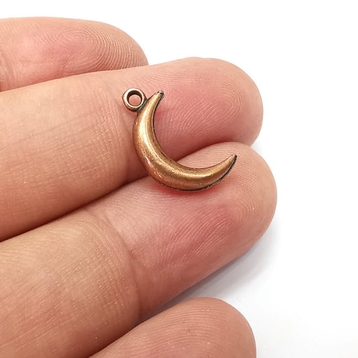 5 Crescent Moon Charms, Antique Copper Plated (18x10mm) G34060
