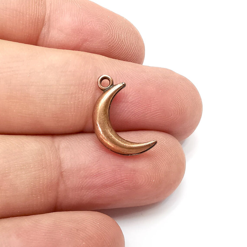 5 Crescent Moon Charms, Antique Copper Plated (18x10mm) G34060