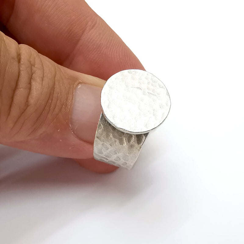 Hammered Ring Round Setting Resin Ring Blank Cabochon Mounting Adjustable Base Bezel Antique Silver Plated Brass (16mm) G17940