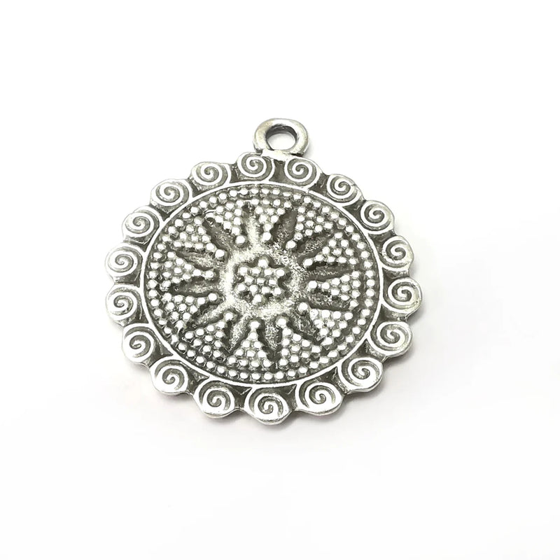 Star Round Charms, Antique Silver Plated (39x33mm) G34309