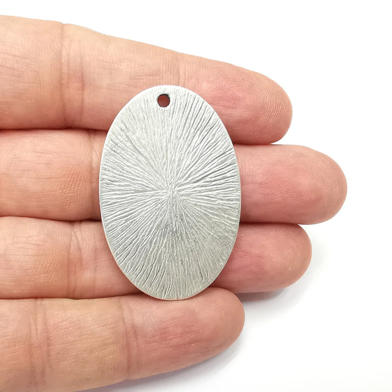 Hammered Oval, Swirl Charms, Antique Silver Plated (43x29mm) G34505