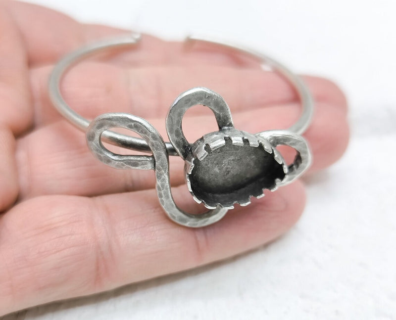 Hammered Bracelet Drop Bezel Cuff Blank Resin Mountings Cabochon Base Setting Antique Silver Plated Brass Adjustable Bracelet 18x13mm G34616