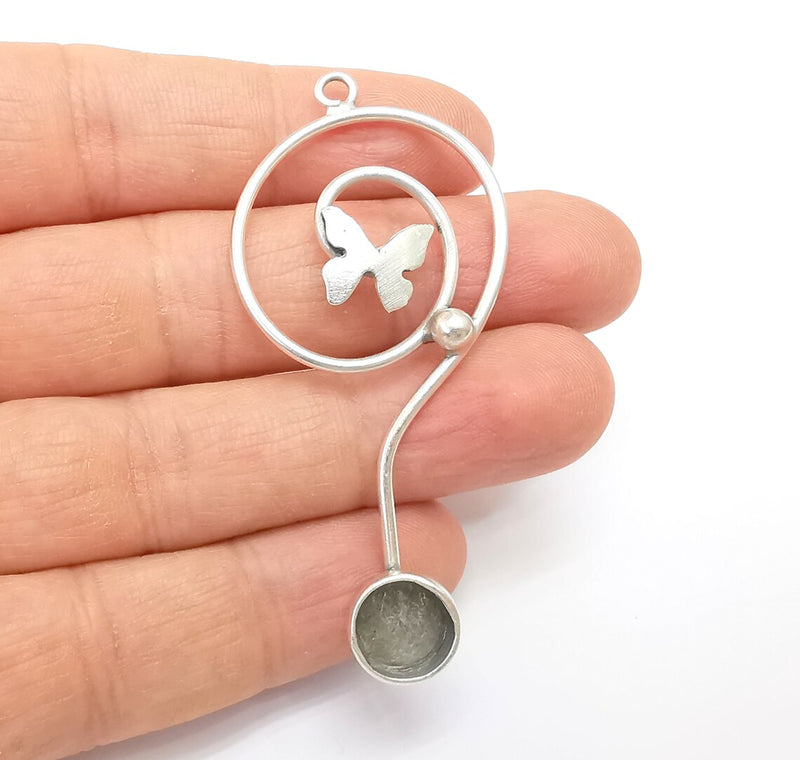 Butterfly Charm, Pendant Blank, Cabochon Bezel, Earring Base, inlay Mounting, Resin Necklace, Antique Silver Plated Brass 10mm blank G34949