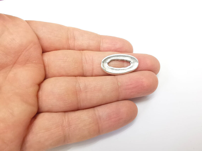 5 Silver Oval Circle Connector, Jewelry Parts, Hammered Bracelet Component, Antique Silver Finding, Antique Silver Plated (25x13mm) G35185