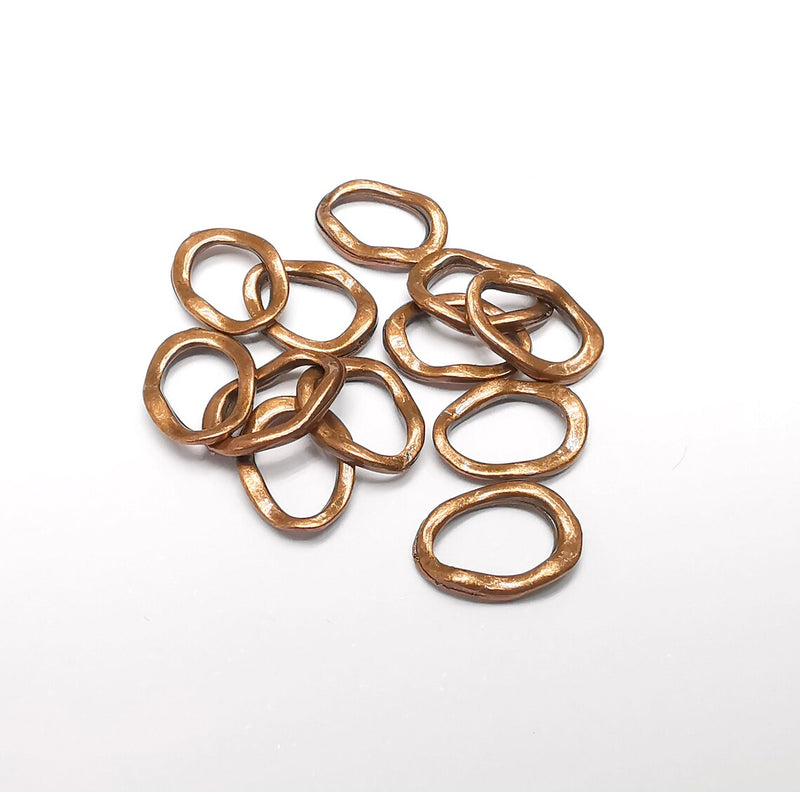 10 Organic Oval Circle Connector, Jewelry Parts, Hammered Bracelet Component, Antique Copper Finding, Antique Copper Plated (13x9mm) G35087