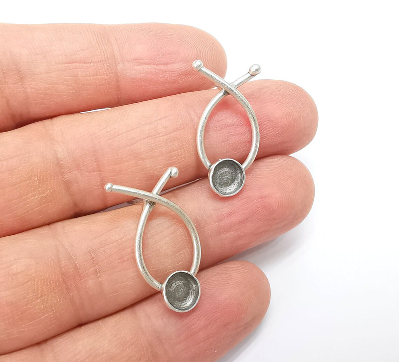 Silver Earring Base, Earring Blank, Ear Settings Bezel, Resin Blank, Cabochon Mountings, Antique Silver Plated Brass (6mm blanks) G35275