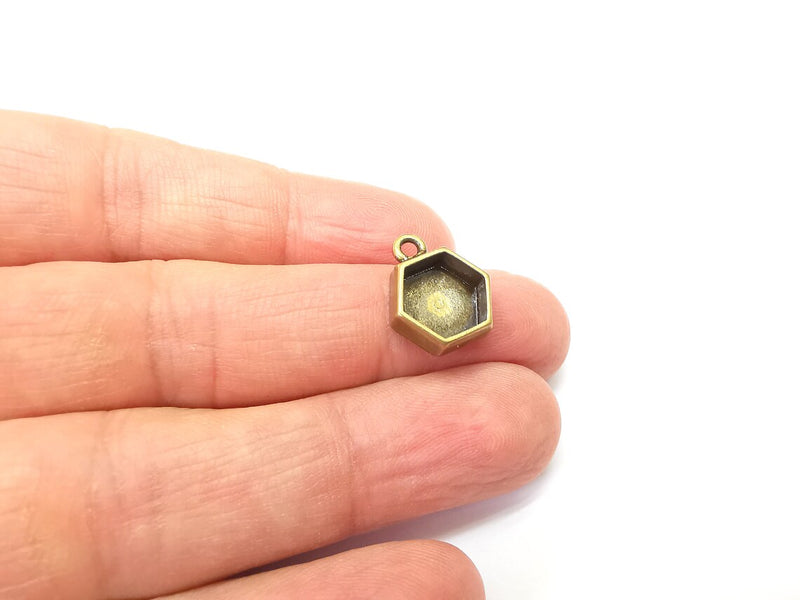 5 Hexagonal Pendant Blanks, Resin Bezel Bases, Mosaic Mountings, Dry flower Frame, Polymer Clay base, Antique Bronze Plated (10mm) G35380