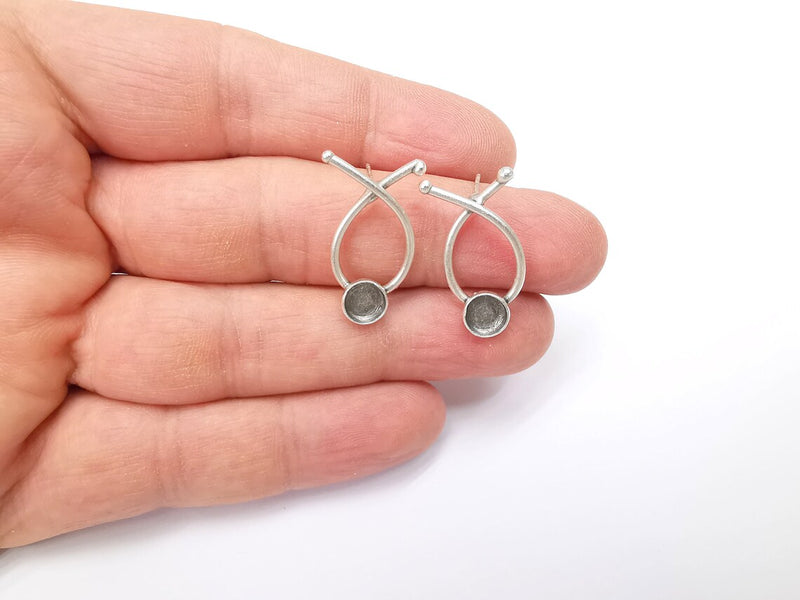 Silver Earring Base, Earring Blank, Ear Settings Bezel, Resin Blank, Cabochon Mountings, Antique Silver Plated Brass (6mm blanks) G35275