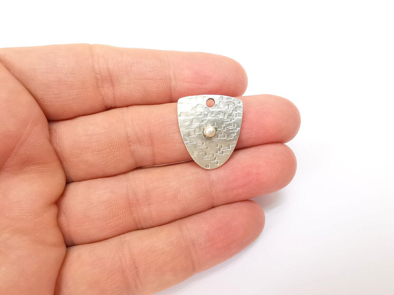 Silver Dangle Charms, Hammered Boho Charm, Rustic Charm, Earring Charm, Silver Pendant, Necklace Parts, Antique Silver Plated 23x20mm G35510