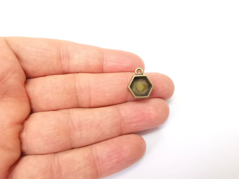 5 Hexagonal Pendant Blanks, Resin Bezel Bases, Mosaic Mountings, Dry flower Frame, Polymer Clay base, Antique Bronze Plated (10mm) G35380