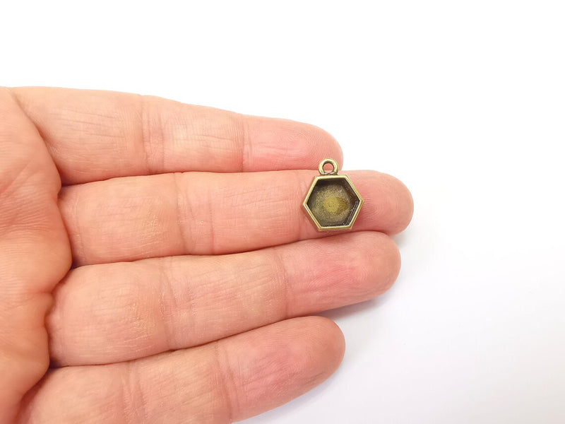 5 Hexagonal Pendant Blanks, Resin Bezel Bases, Mosaic Mountings, Dry flower Frame, Polymer Clay base, Antique Bronze Plated (10mm) G35380