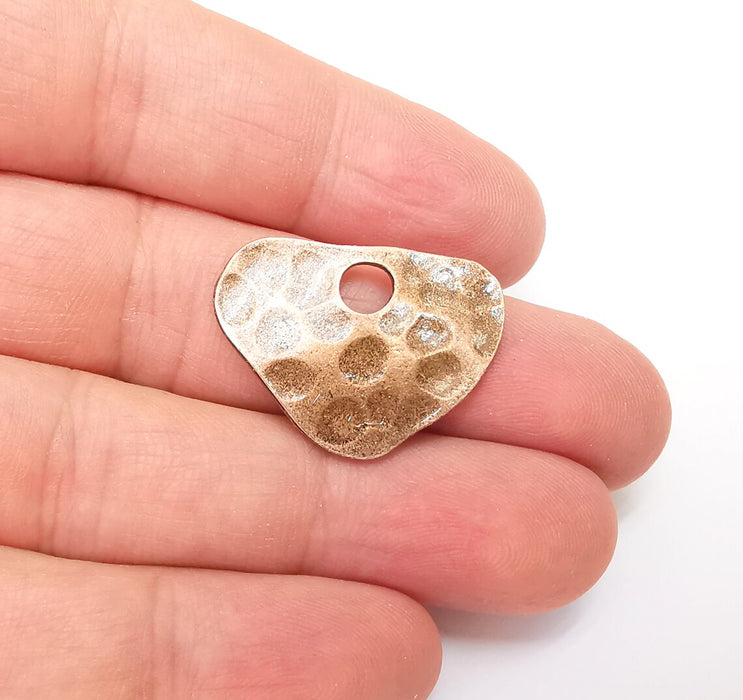 2 Copper Heart Charms, Baroque Charms, Earring Charms, Copper Pendant, Necklace Parts, Antique Copper Plated 28x20mm G35904