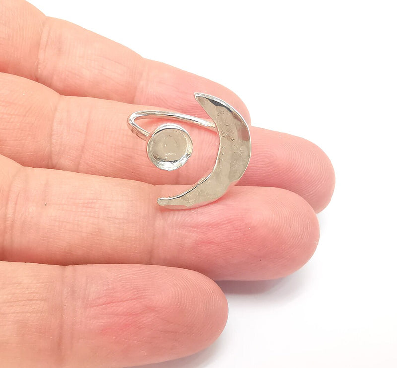 Shiny Silver Hammered Crescent Ring Setting, Cabochon Blank, Resin Bezel Mounting, Epoxy Frame, Adjustable Rhodium Plated Brass 6mm G36011