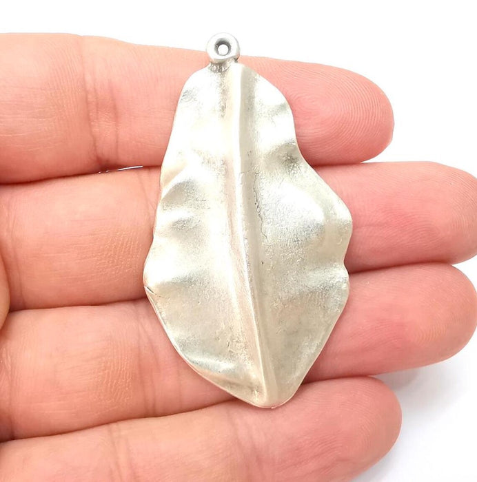 Leaf Pendant, Boho Charms, Earring Charms, Silver Dangle Pendant, Necklace Parts, Antique Silver Plated Zamac 57x33mm G36502