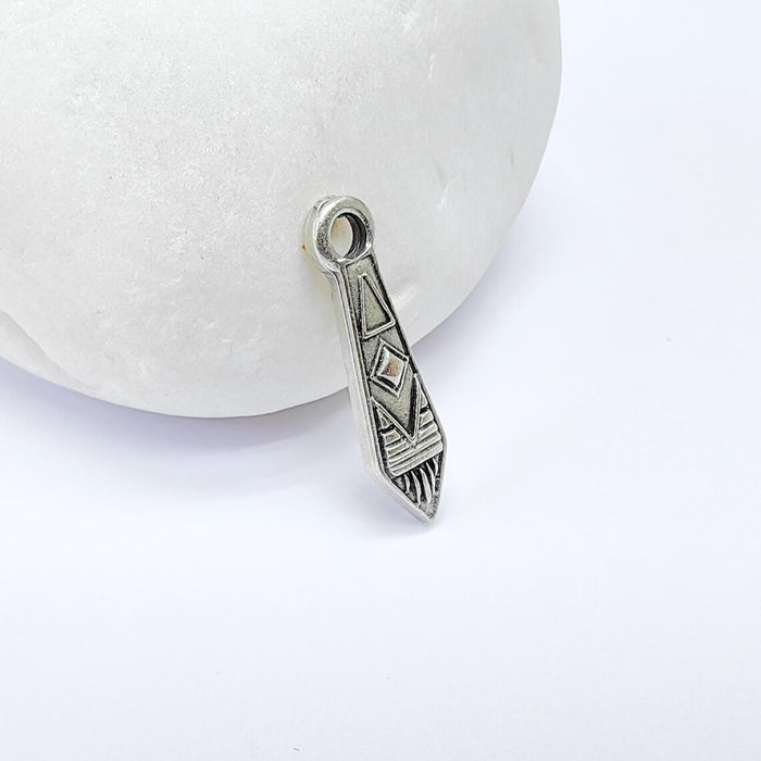 Minimalist Boho Charm, Vintage Style Charms, Earring Charms, Dangle Pendant, Necklace Parts, Antique Silver Plated 22x5mm G36607