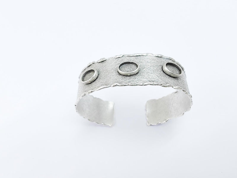 Textured Cuff Bracelet with Bezel Setting, Bangle Resin Blank Wristband Cabochon Base Adjustable Antique Silver Plated Brass (6mm) G36792