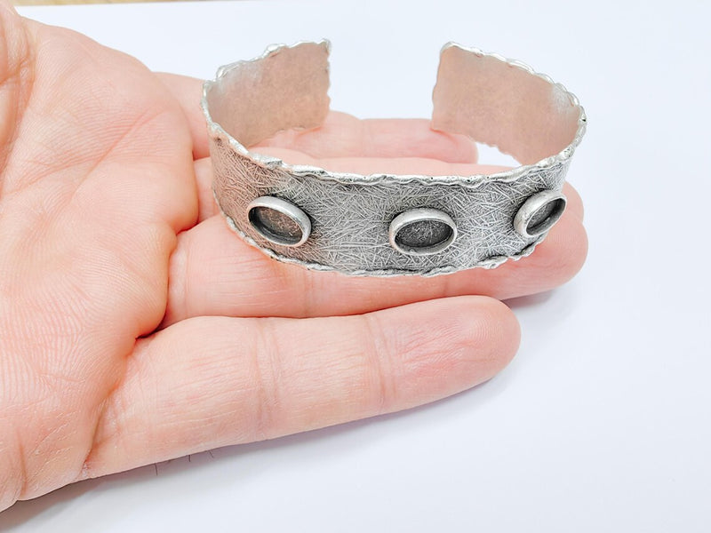 Textured Cuff Bracelet with Bezel Setting, Bangle Resin Blank Wristband Cabochon Base Adjustable Antique Silver Plated Brass (6mm) G36792