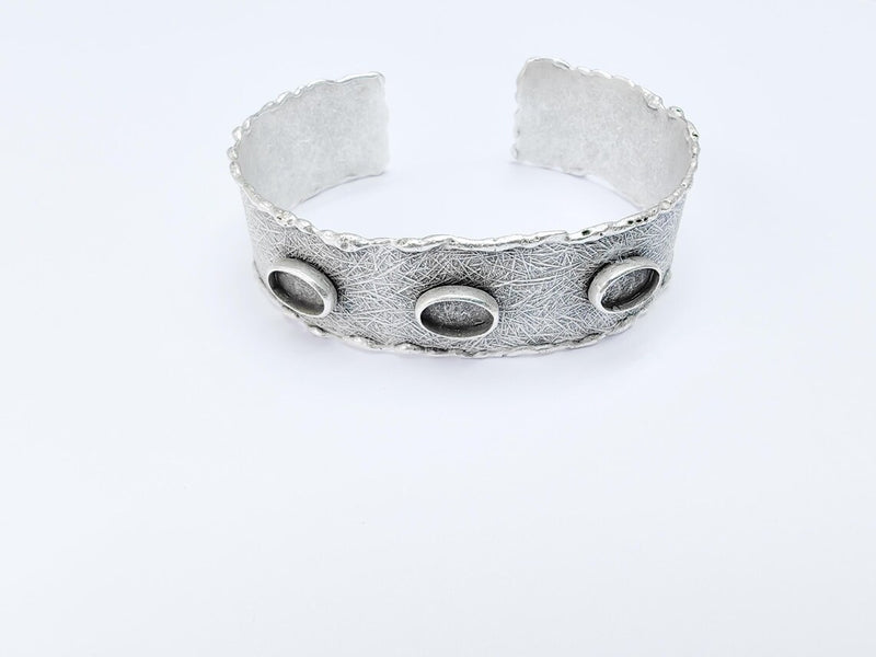 Textured Cuff Bracelet with Bezel Setting, Bangle Resin Blank Wristband Cabochon Base Adjustable Antique Silver Plated Brass (6mm) G36792