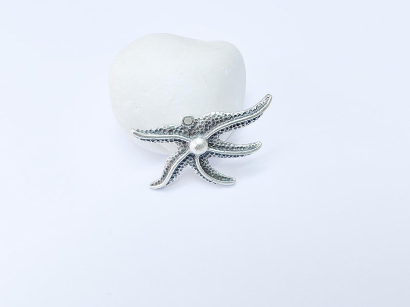 Starfish Pendant, Ocean Beach Charm, Nautical Jewelry Supply, Sea Life Necklace, Coastal Accessory, Antique Silver Plated 43x26mm G36912