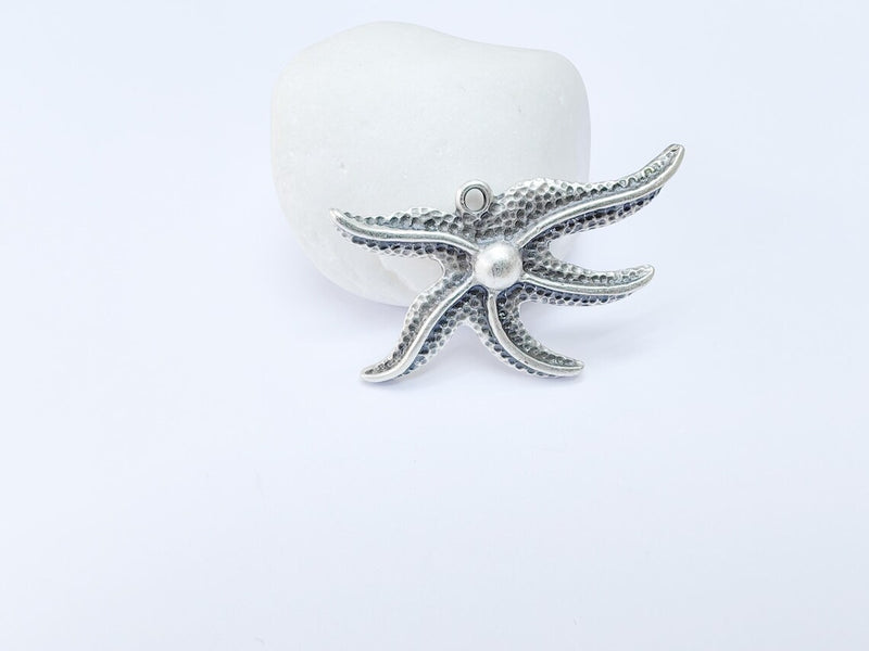 Starfish Pendant, Ocean Beach Charm, Nautical Jewelry Supply, Sea Life Necklace, Coastal Accessory, Antique Silver Plated 43x26mm G36912