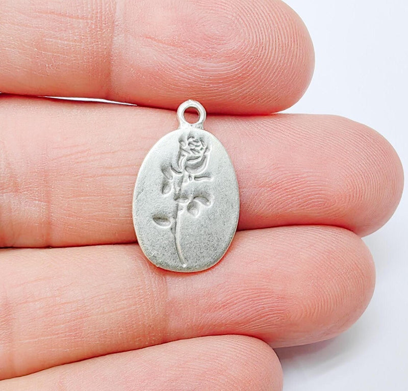 4 Rose Oval Charm, Embossed Flower Pendant,Floral Oval Tag for Bracelet and Necklace, Romantic Jewelry, Antique Silver Plated 22x14mm G37188