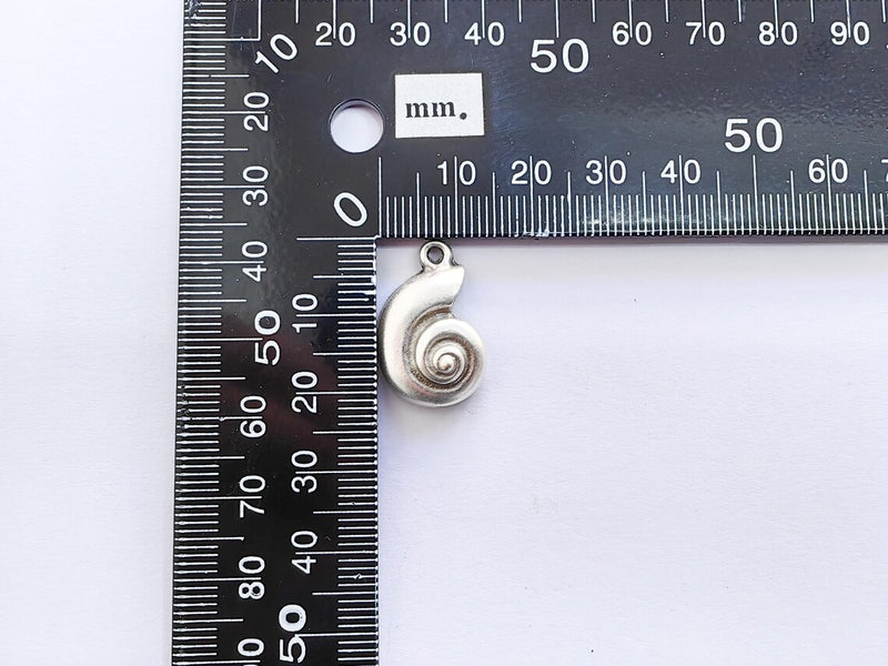 2 Nautilus Shell Charm, Summer Charms, Sea Shell, Beach Pendant, Silver Snail Charm, Ocean Jewelry, Antique Silver Plated 22x14mm G37182
