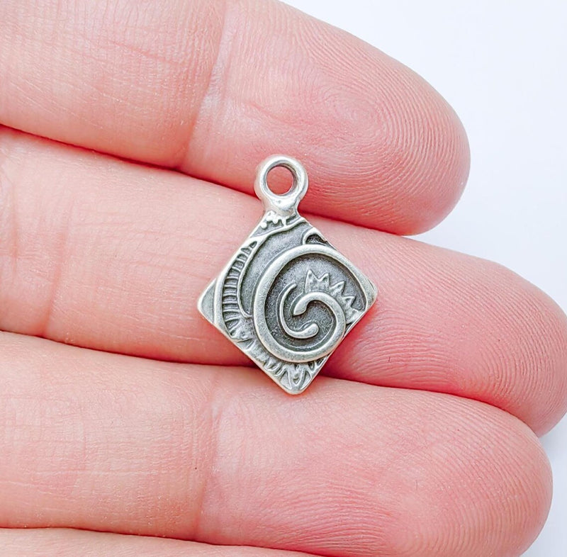 4 Square Tribal Spiral Charm, Abstract Swirl Pendant, Geometric Jewelry Component, Boho Ethnic Charms, Antique Silver Plated 20x15mm G37222