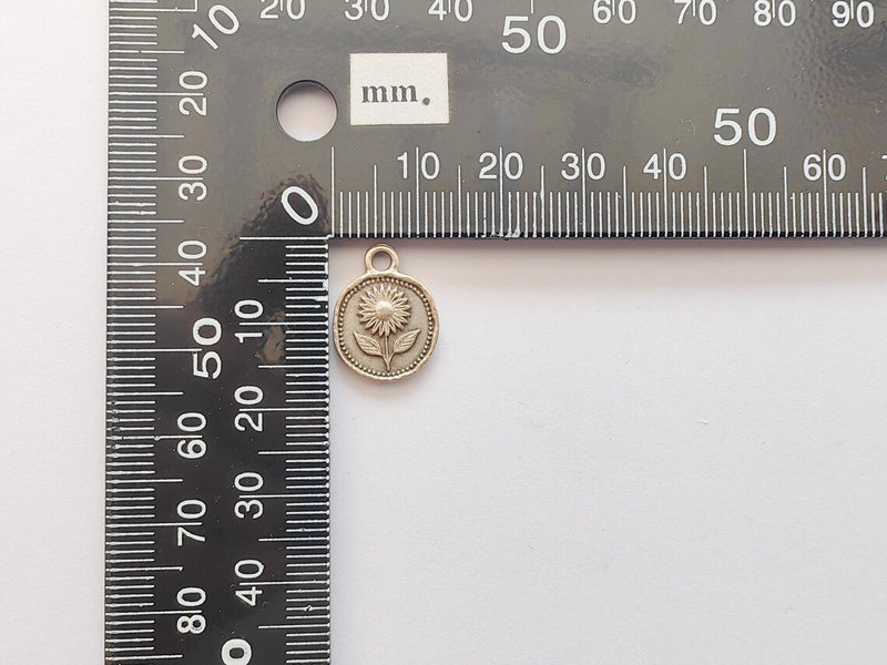 4 Poppy Flower Charm, Double Sided Flower Pendant, Boho Jewelry Making Supplies, Antique Silver Plated, 16x12mm G37353