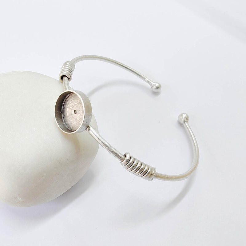 Adjustable Bracelet Blank, 12mm Round Bezel Setting, Open Cuff Base, Cabochon Bracelet, G37851