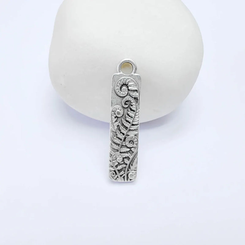 Fern Leaf Pendant Charm, Double Sided Botanical Design, Antique Silver Plated, 31x7mm, G38126
