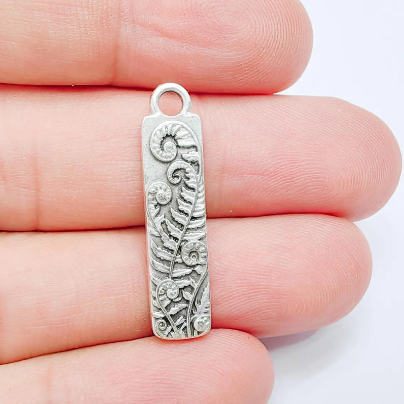 Fern Leaf Pendant Charm, Double Sided Botanical Design, Antique Silver Plated, 31x7mm, G38126