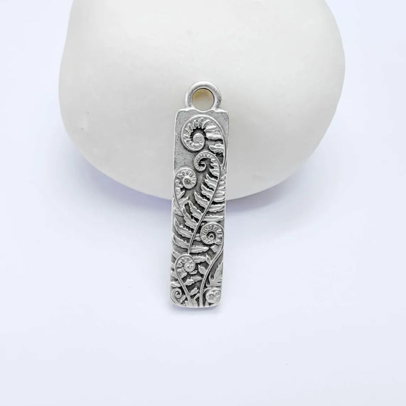 Fern Leaf Pendant Charm, Double Sided Botanical Design, Antique Silver Plated, 31x7mm, G38126