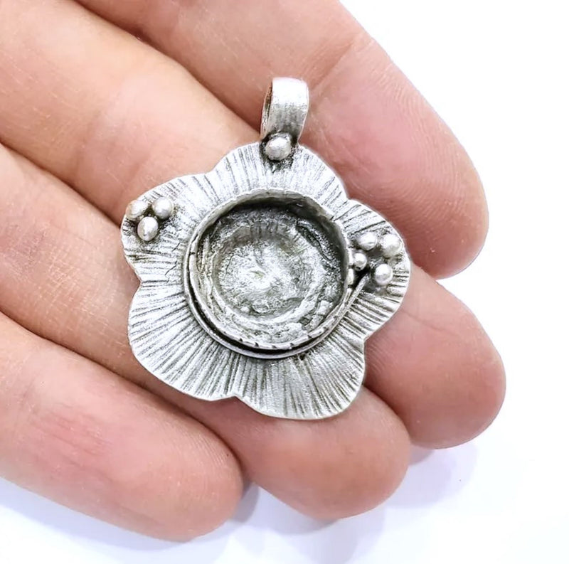 Silver Pendant Blank Antique Silver Plated Cabochon Base ,Findings  G9549