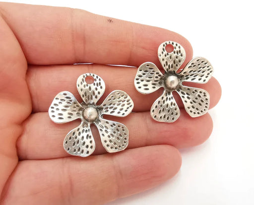 Flower Charms Antique Silver Plated Charms (32x32mm) G21551