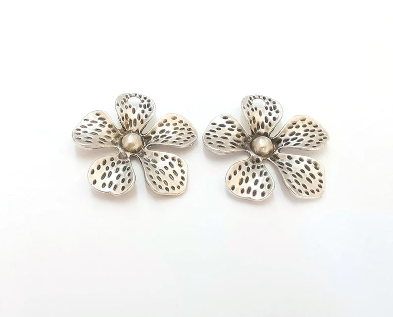 Flower Charms Antique Silver Plated Charms (32x32mm) G21551