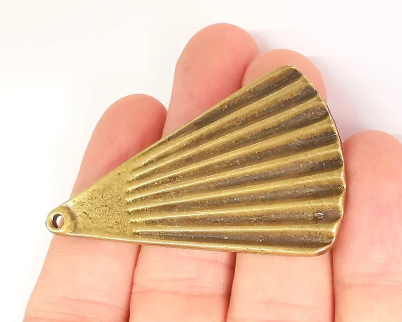 Antique Bronze Scallop Charms Antique Bronze Plated Charms (59x35mm) G22181