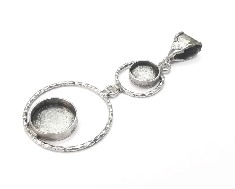 Circles Hammered Dangle Pendant Base Setting Bezel Blank Antique Silver Plated Brass Pendant (73x30 mm)(14-10mm blanks) G26697