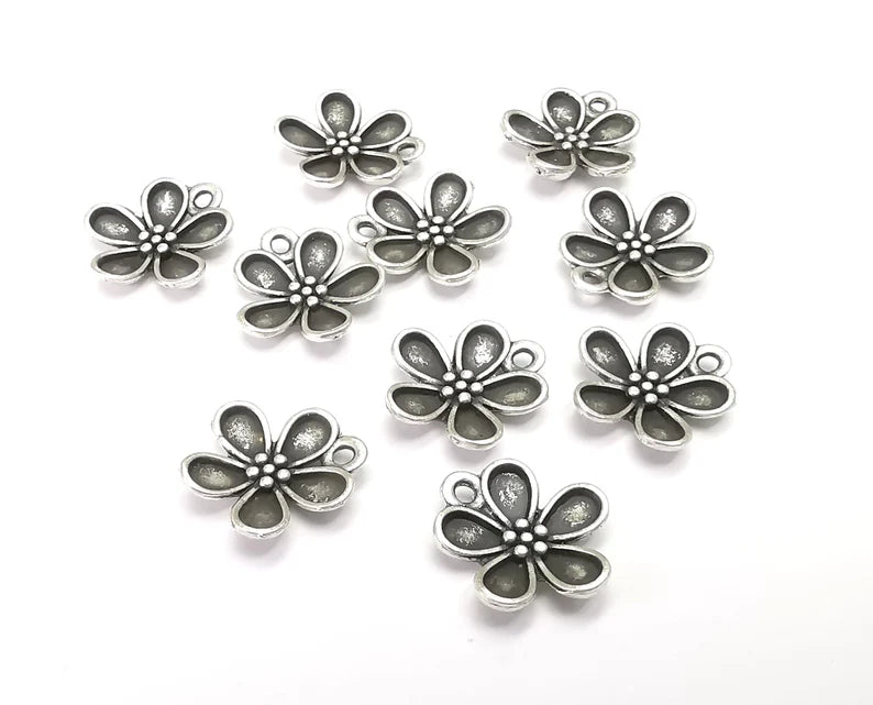 4 Flower Charms Antique Silver Plated Brass Charms (15x14mm) G27354