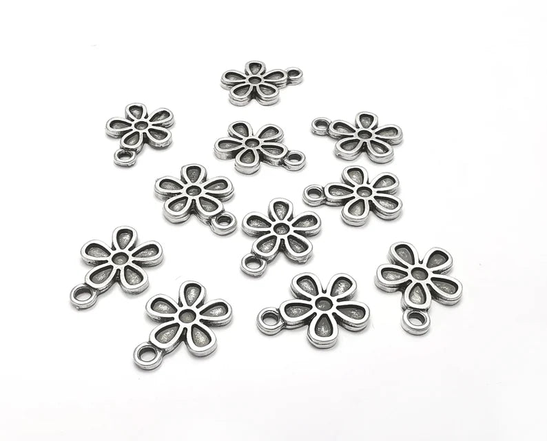 10 Flower Charms Antique Silver Plated Charms (17x13mm) G27392