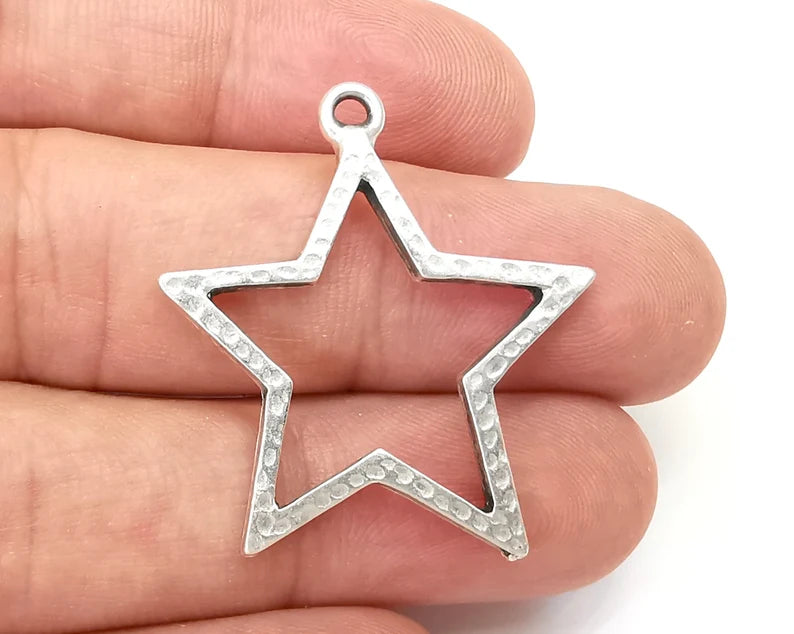 Star Charms Antique Silver Plated Hammered Charms (35x32mm) G28461