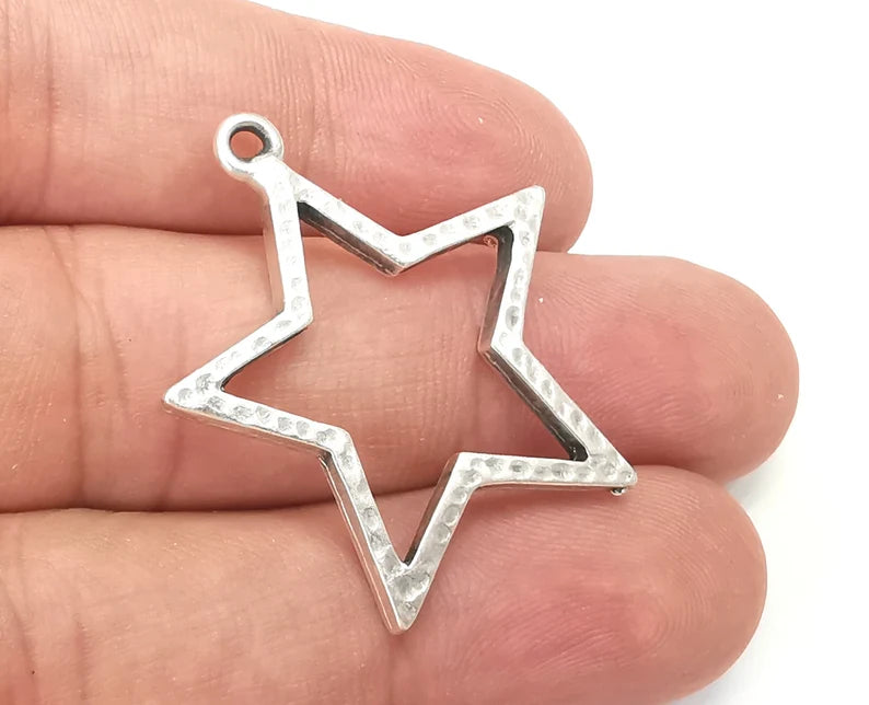 Star Charms Antique Silver Plated Hammered Charms (35x32mm) G28461