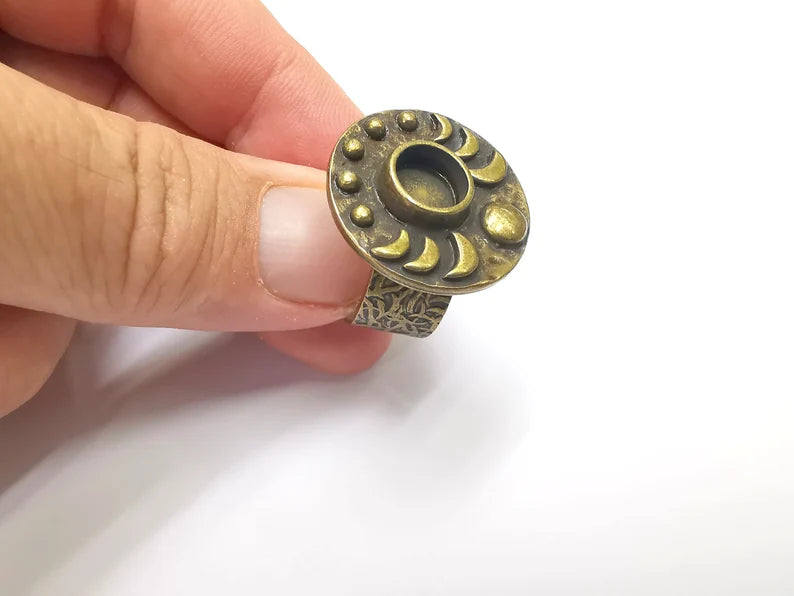 Crescent Moon Ring, The Phases of The Moon Ring Blank Setting, Cabochon Mounting, Adjustable Resin Base Bezels, Antique Bronze (8mm) G28638