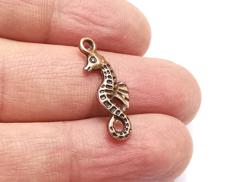 5 Seahorse Charms, Antique Copper Plated Charms (25x8mm) G29848