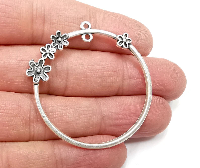 Flowers Hoop Charms, Dangle Charms Antique Silver Plated (46x43mm) G29846