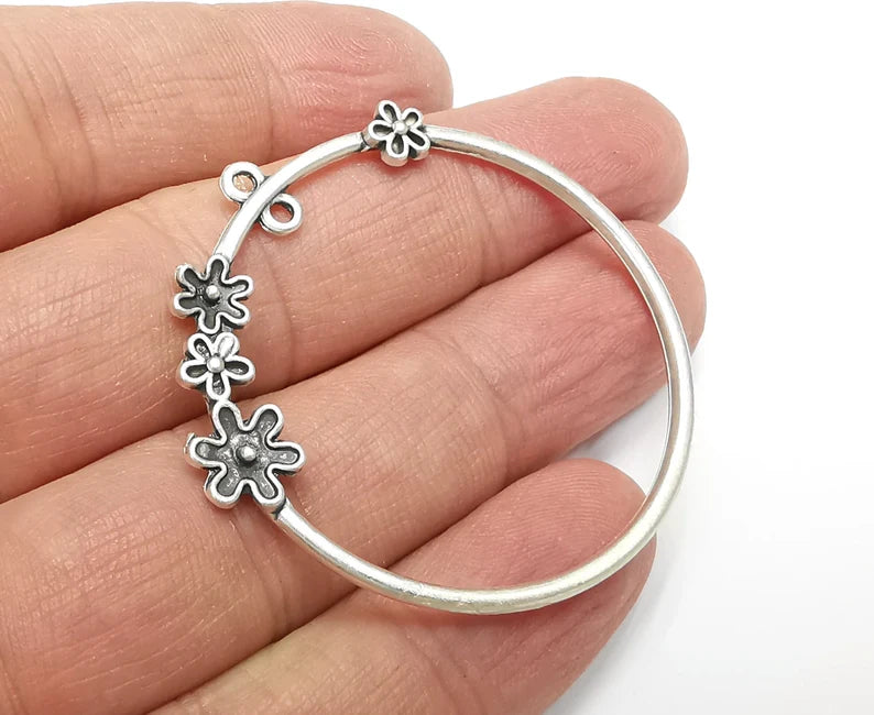 Flowers Hoop Charms, Dangle Charms Antique Silver Plated (46x43mm) G29846