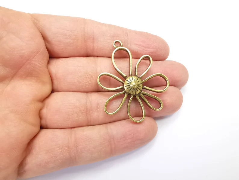 Flowers Charms Pendant, Daisy Charms, Antique Bronze Plated Plants Charms (45x38mm) G29887